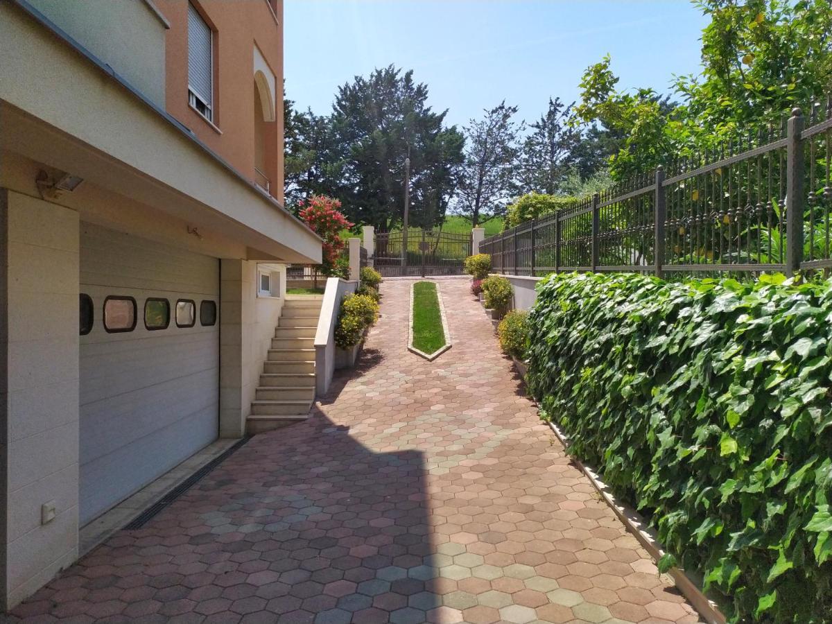 Apartmani Skejic Split Bagian luar foto