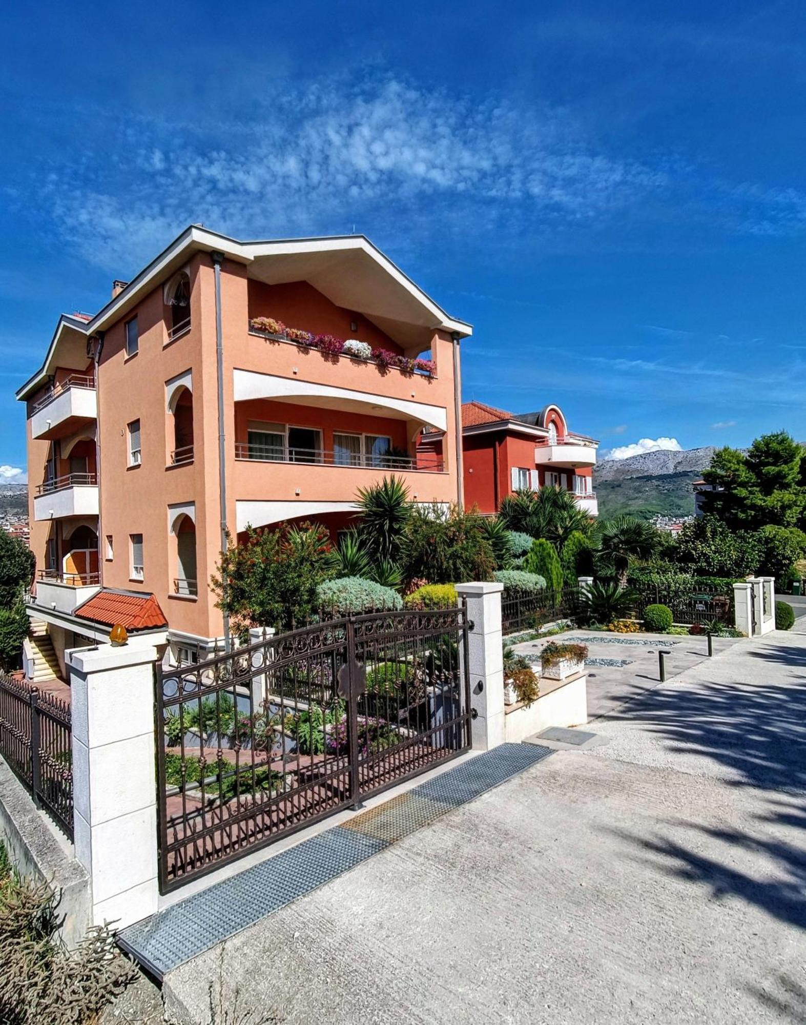 Apartmani Skejic Split Bagian luar foto